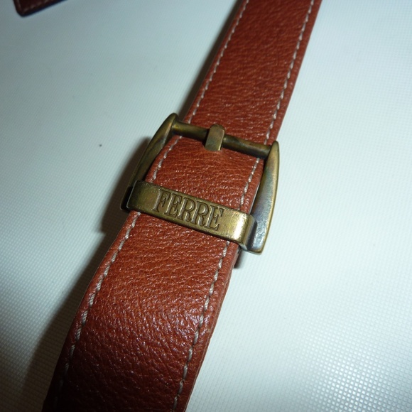 Vintage Ferre Handbag | WHITE with Brown trim Crossbody Messenger Bag-tote 80s - Picture 4 of 14